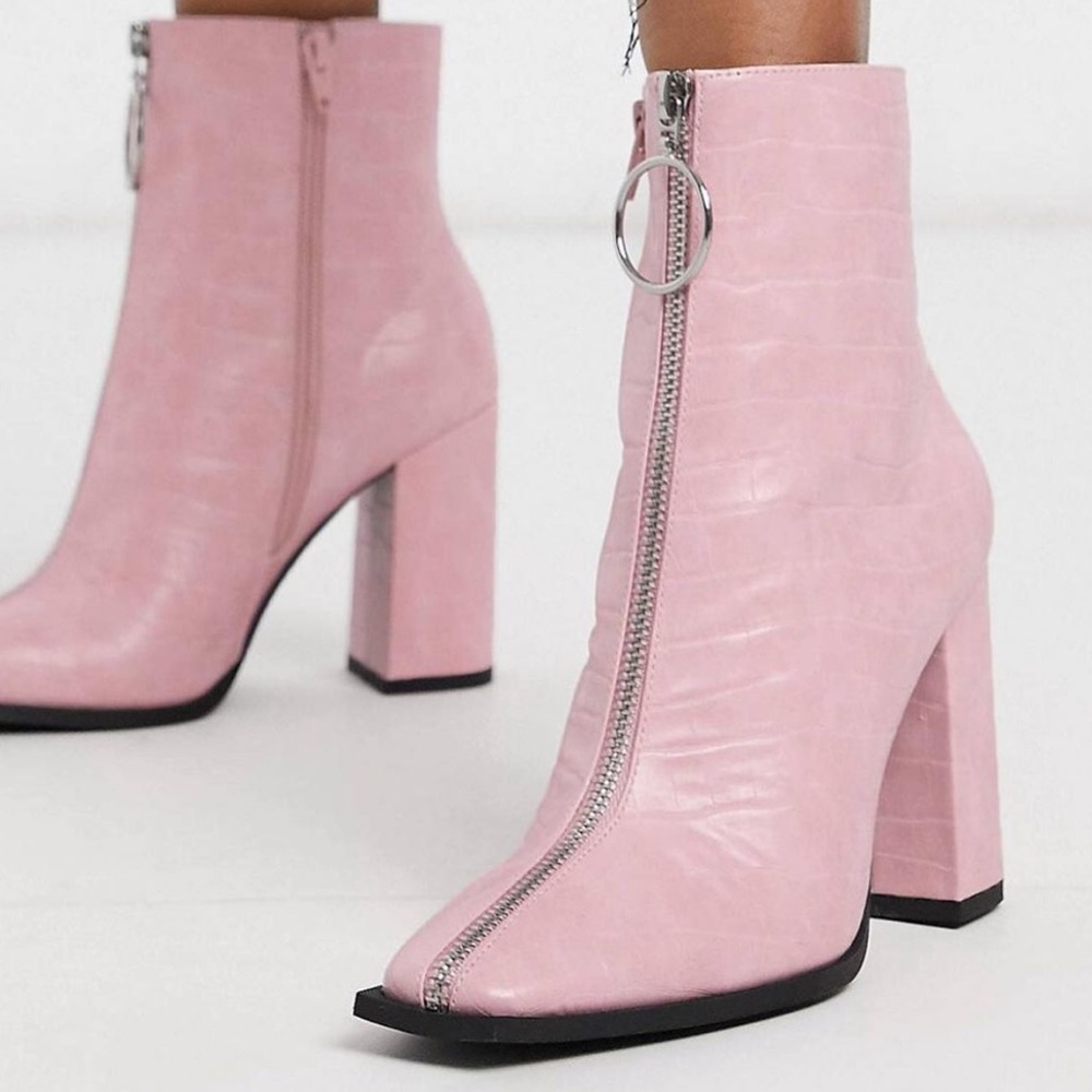 Pink zipper boot